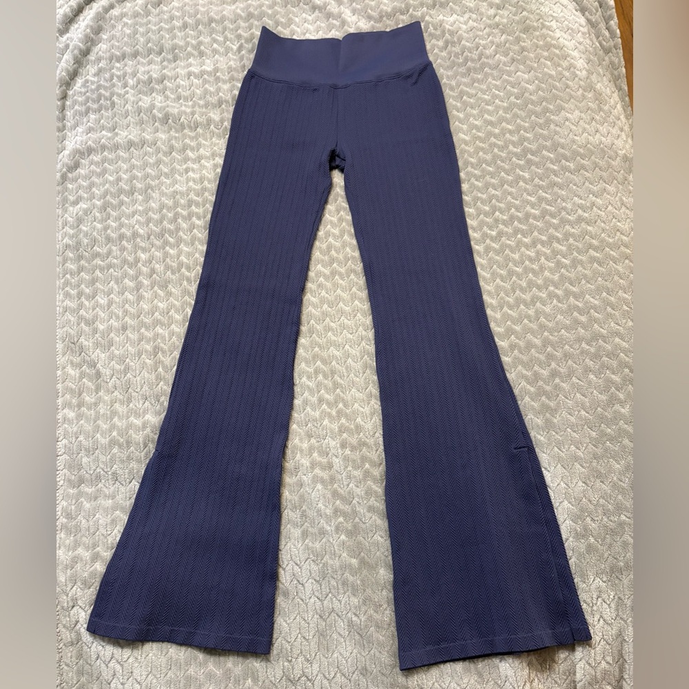 PINK Victoria's Secret Navy Flared Leggings